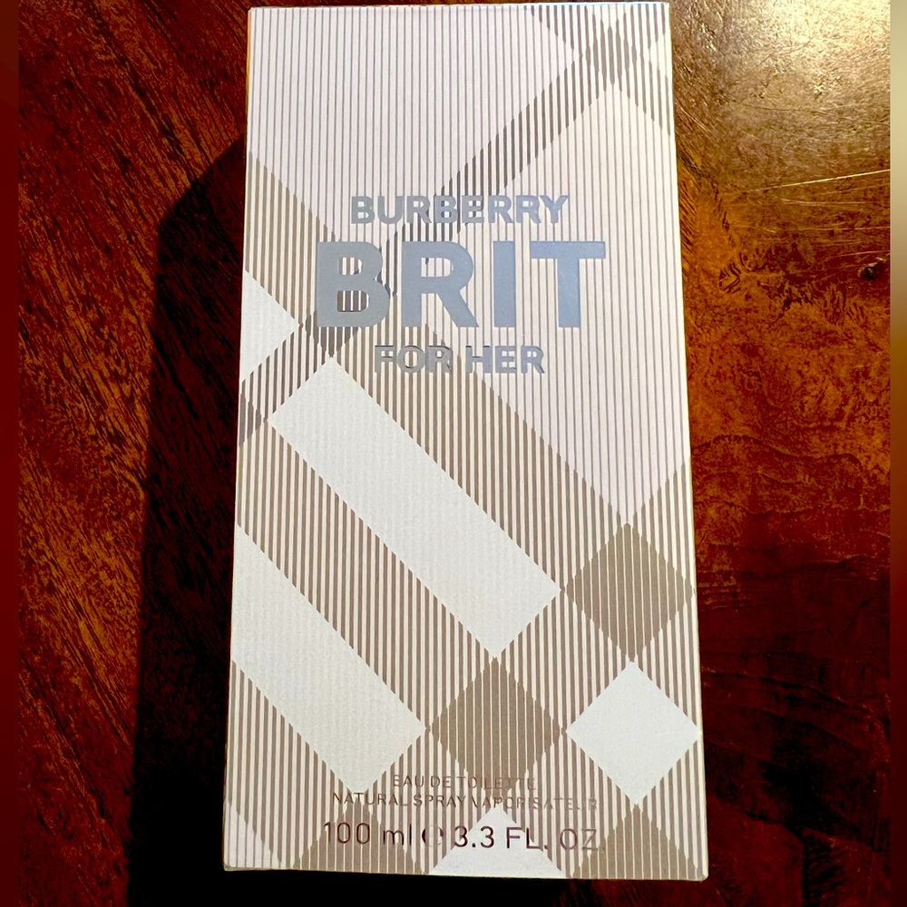 Burberry Brit for Her Eau de Toilette Spray 100 mL/3.3 FL OZ.  New in Box